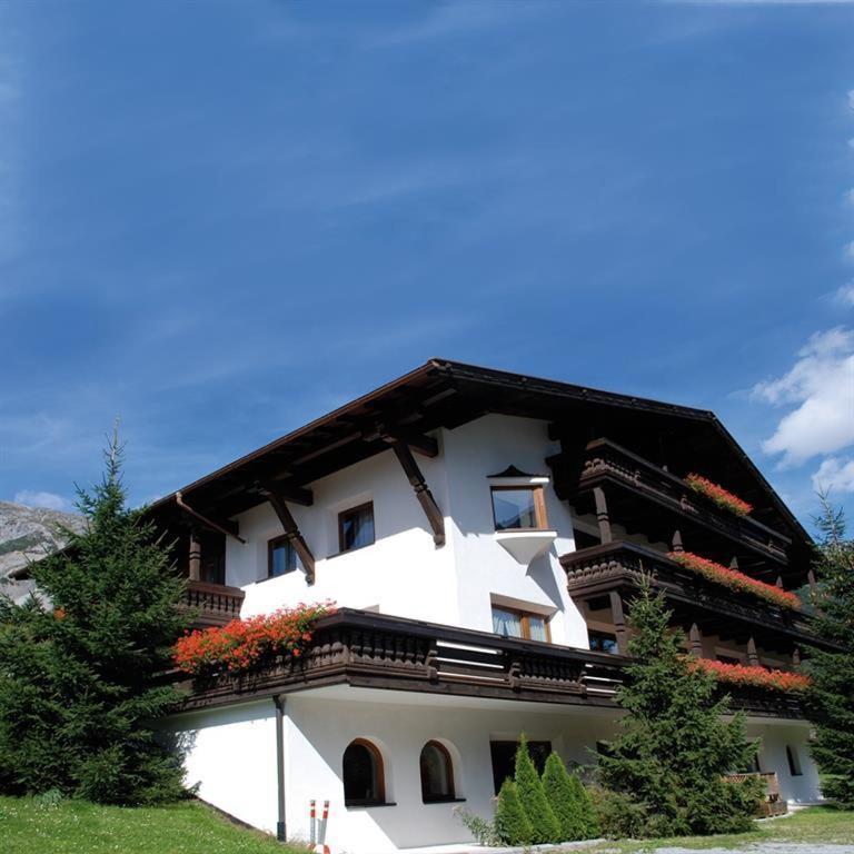 Quality Hosts Arlberg - Afoch Fei - Das Landhaus Sankt Anton am Arlberg Exterior foto