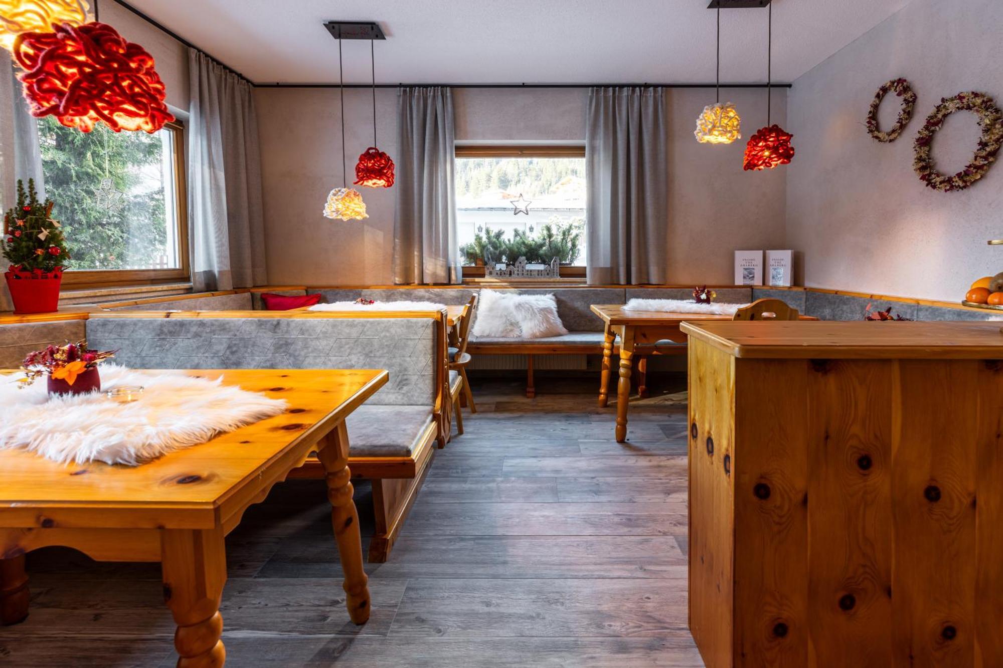 Quality Hosts Arlberg - Afoch Fei - Das Landhaus Sankt Anton am Arlberg Exterior foto